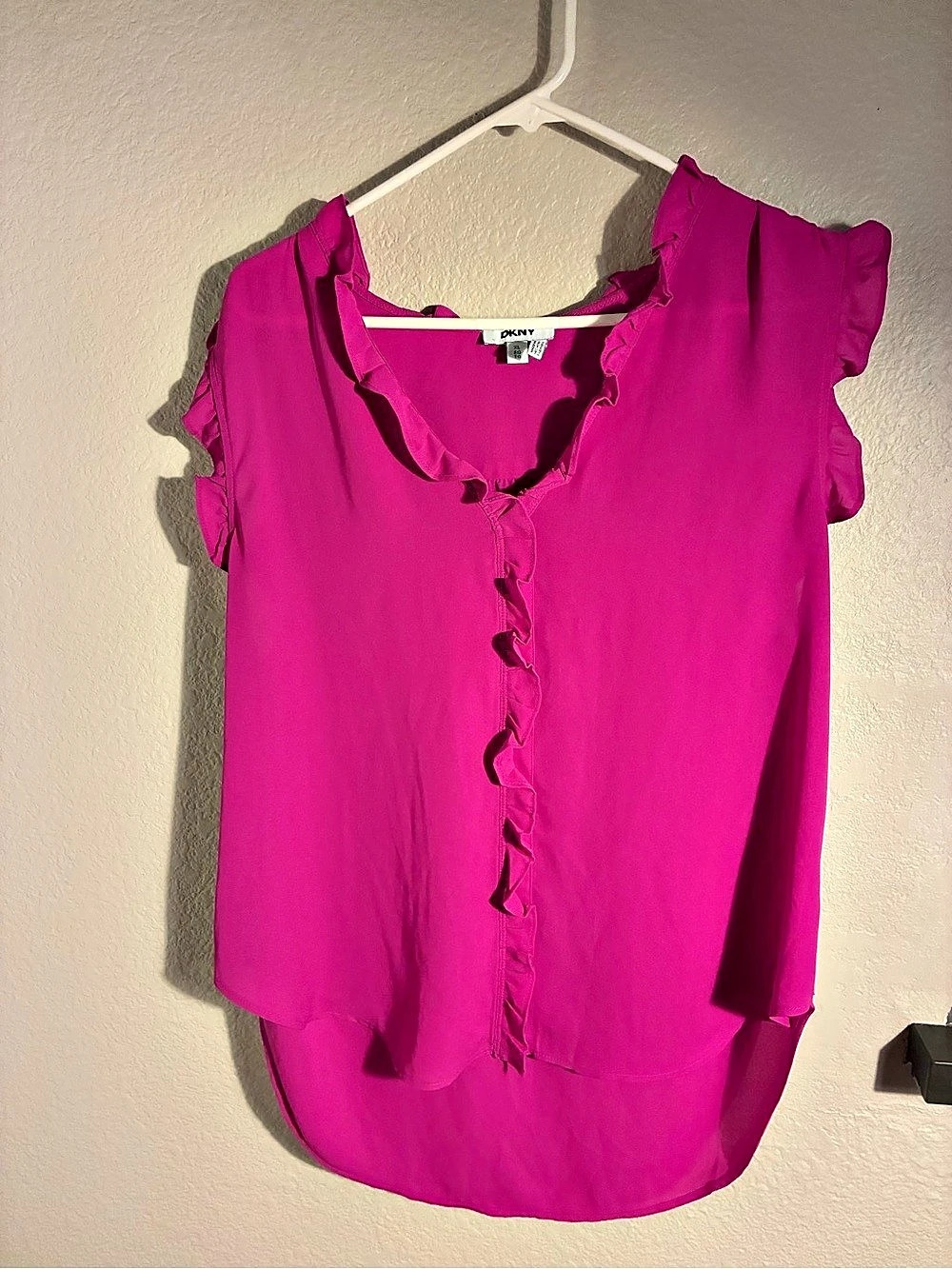 DKNY Ruffle Blouse in Pink Size XL Like New